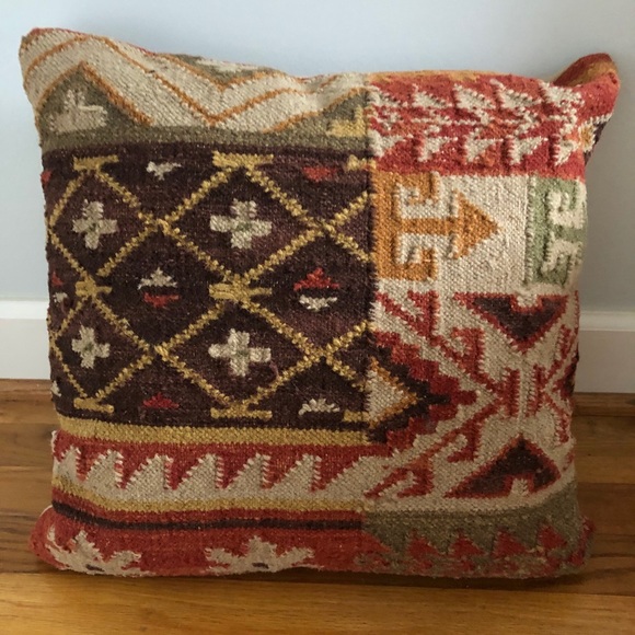 NWOT Rustic Kilim indoor 18” SQ throw pillow - Picture 2 of 9
